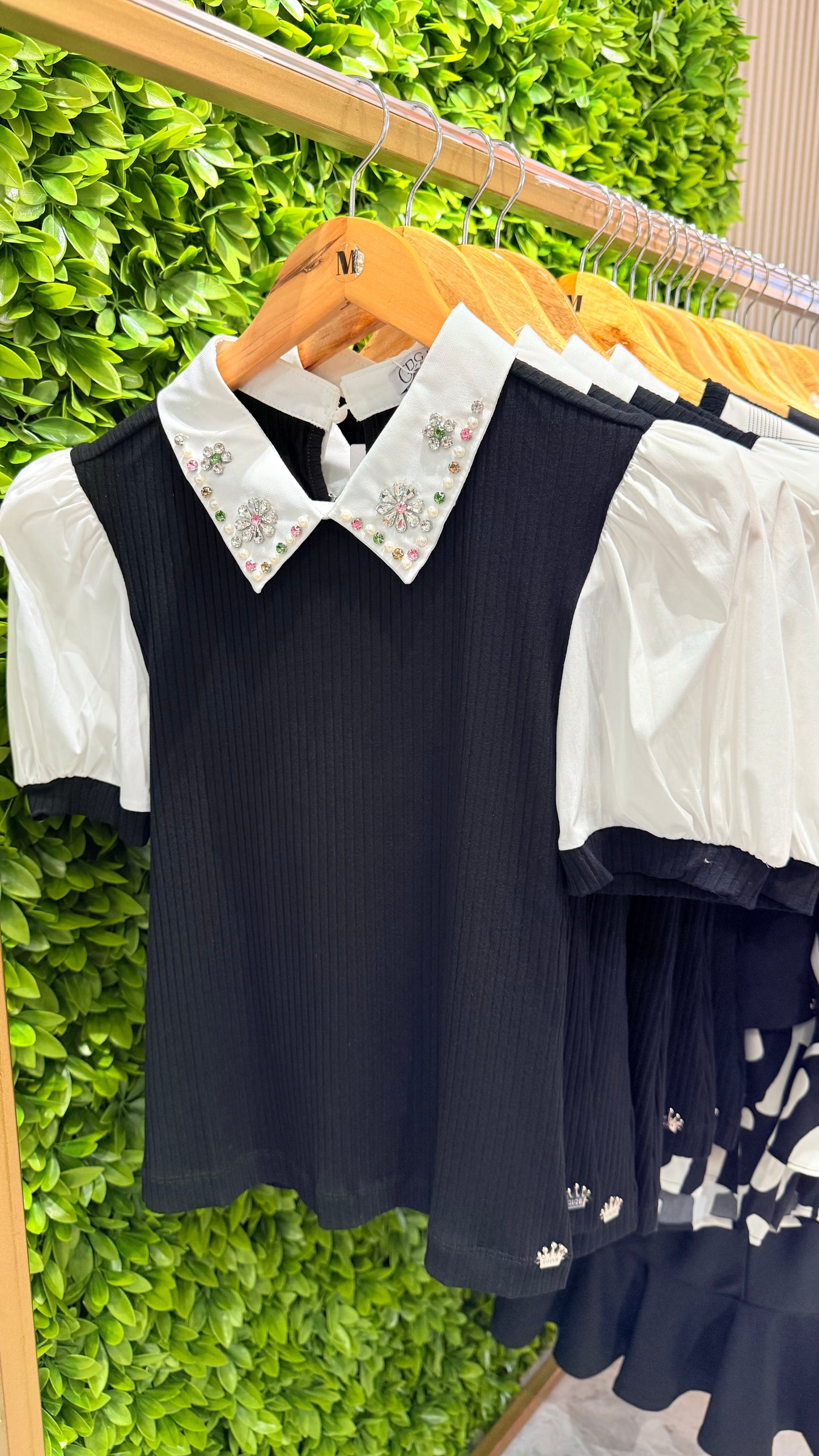 Blusa con aplic. Piedras