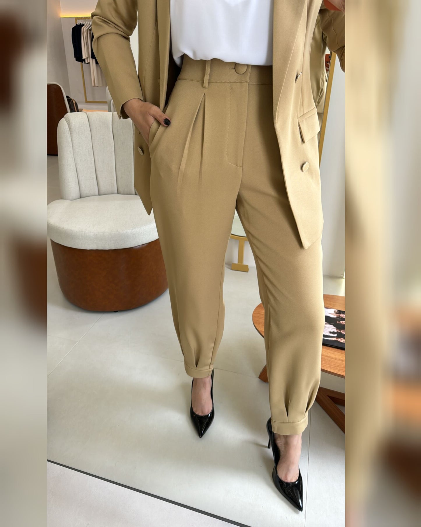 Pantalón Carrot Madera