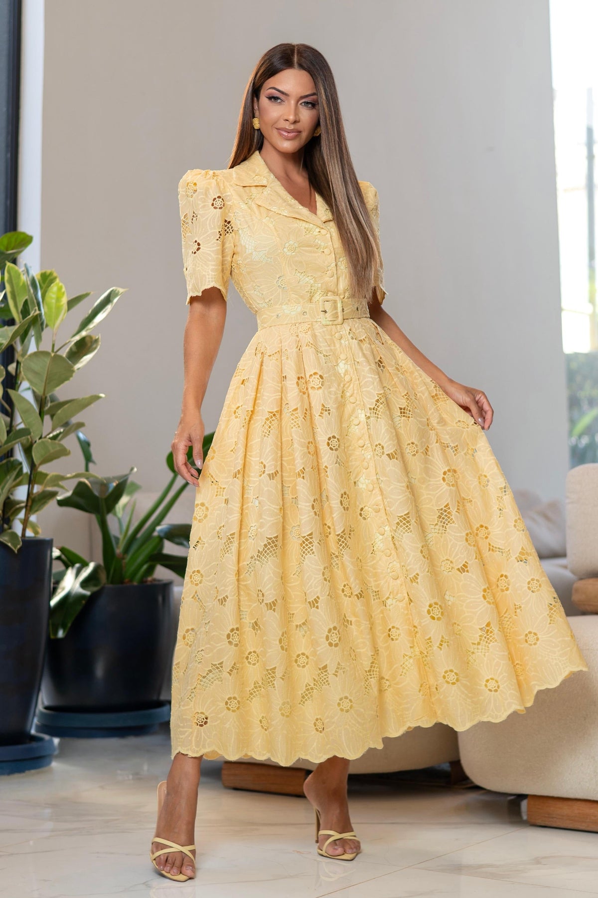 Vestido Amira Sol Richelieu Bordado