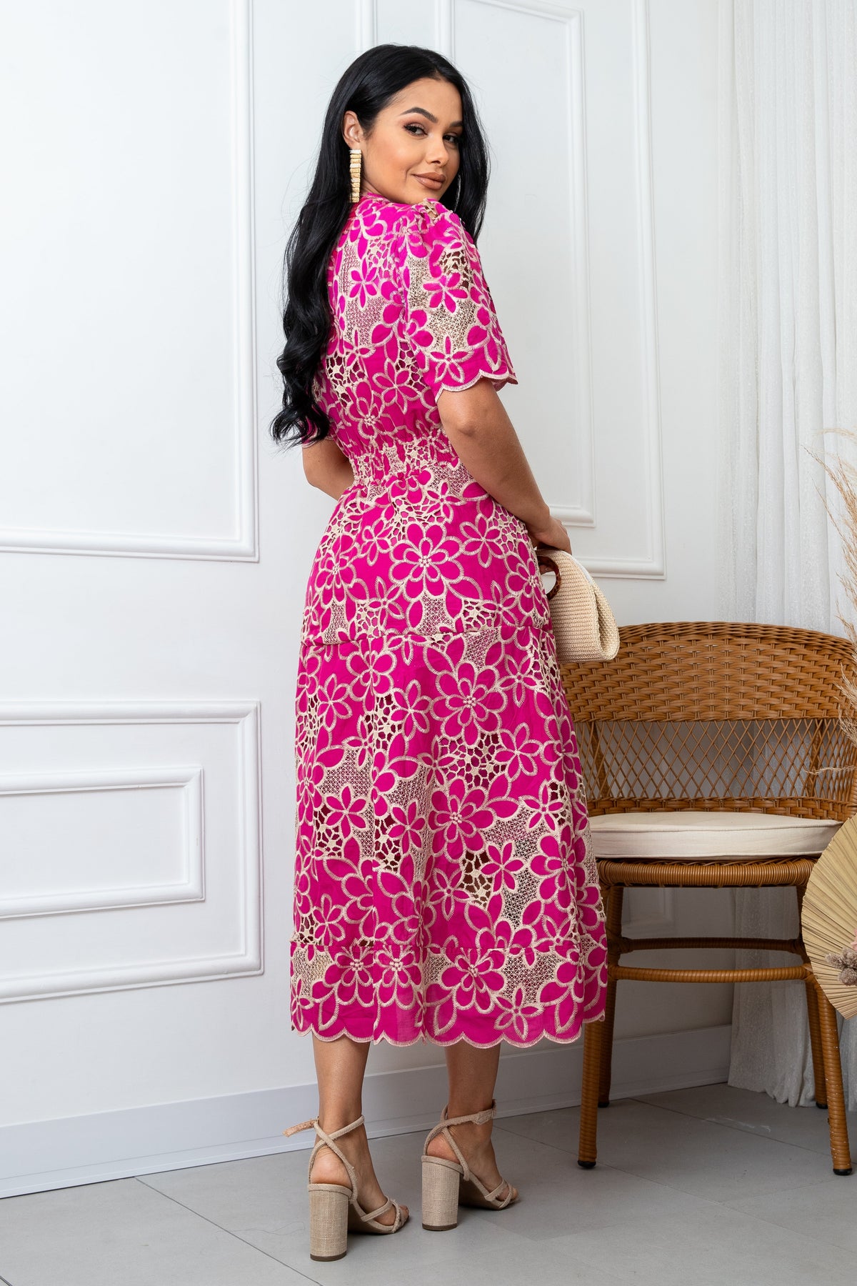 Vestido Zinnia Encaje Richelieu Fúcsia